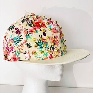 NWT Claire’s Vintage Y2K Ivory Studded Floral SnapBack Adjustabl Trucker Cap Hat